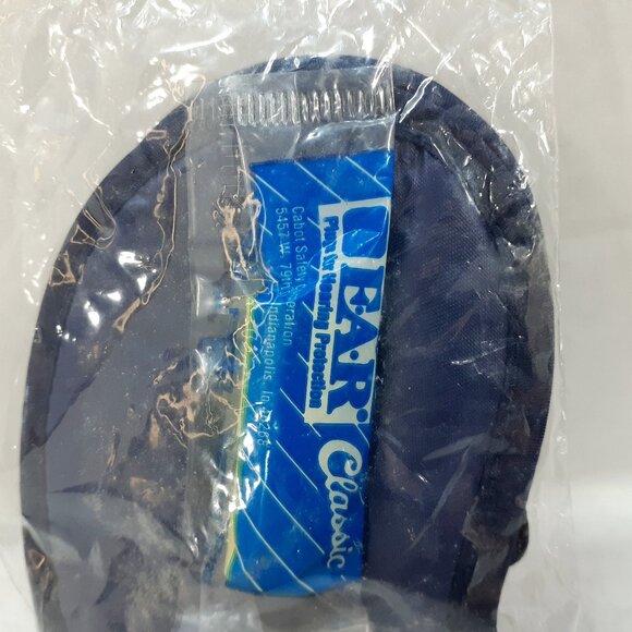 Vintage Continental Airlines Eyeshades and Earplugs Blue Sleep Mask Sealed NOS - Picture 3 of 4